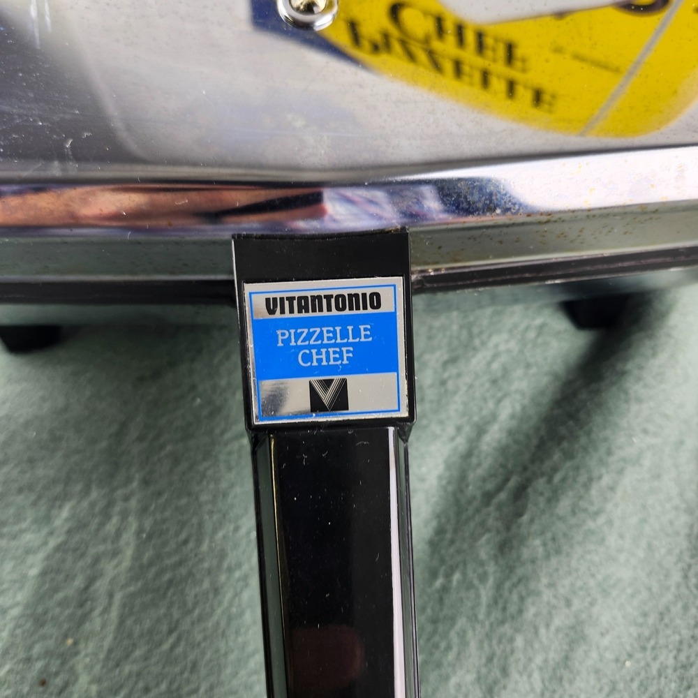Vitantonio Pizzelle Chef No. 300-NS Italian Cookie Maker - Picture 5 of 10